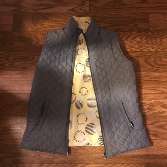 Active Studio Vest - Picture 1 of 1